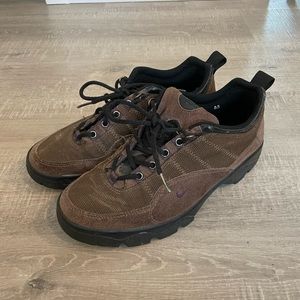 Vintage 1998 Nike acg lahar